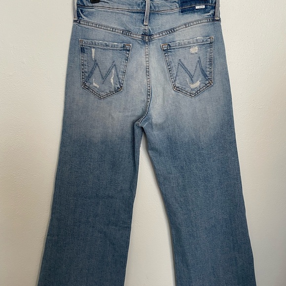 MOTHER Superior Tomcat Roller Chew Mid-Rise Wide-Leg Jeans - Picture 5 of 7
